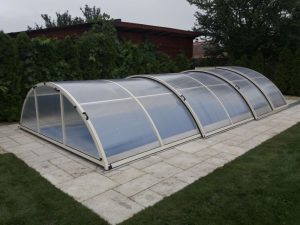 közepes medencefedés